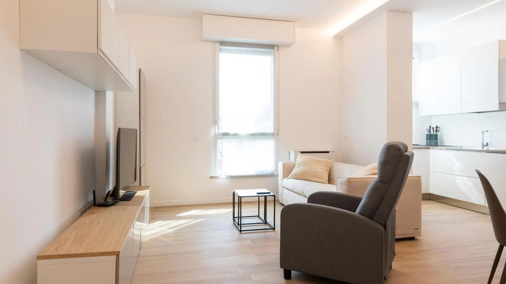 Elegance Apartment Peschiera del Garda Italy