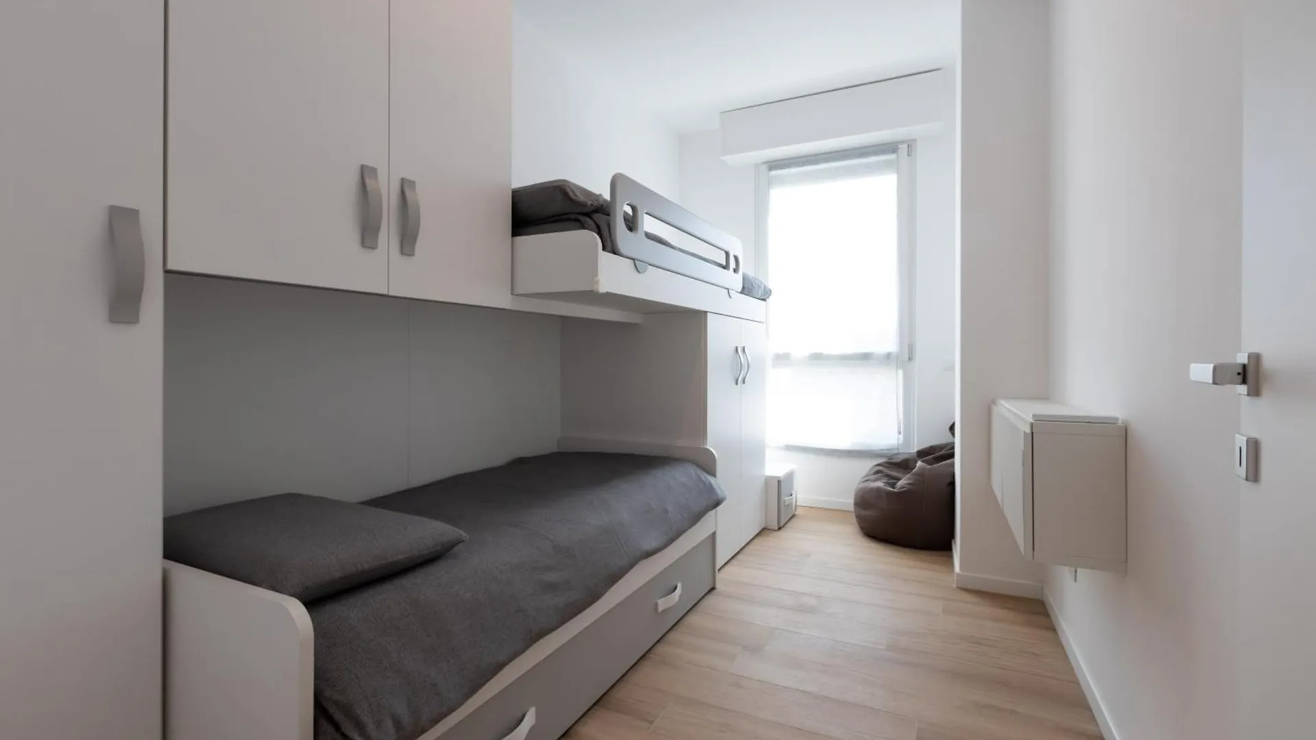 Elegance Apartment 佩斯基耶拉德加达